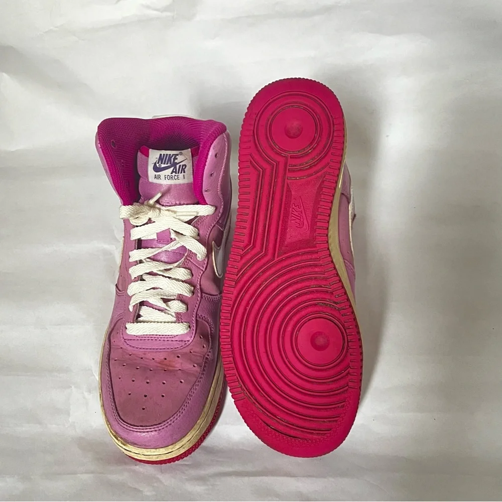 Nike good small